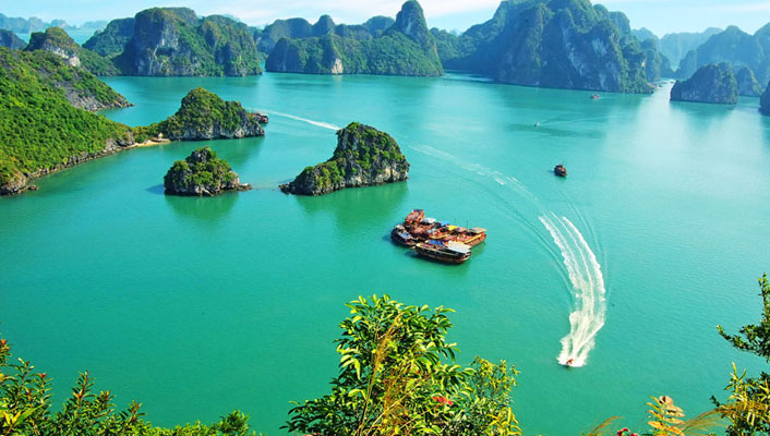 Halong-Bay