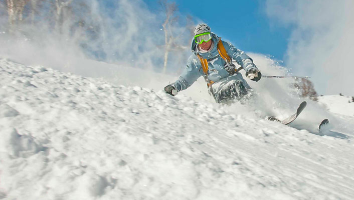 Skiing-in-Gulmarg